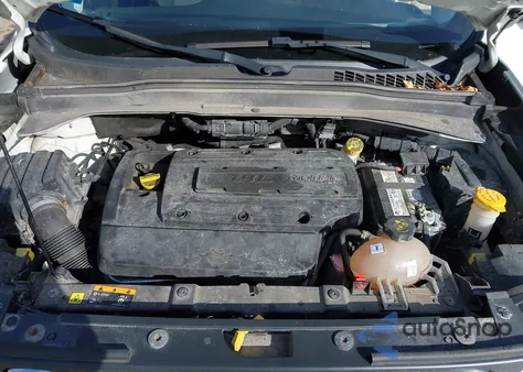 2015 Jeep Renegade Latitude z USA, uszkodzony, nr VIN ZACCJBBH0FPC13834